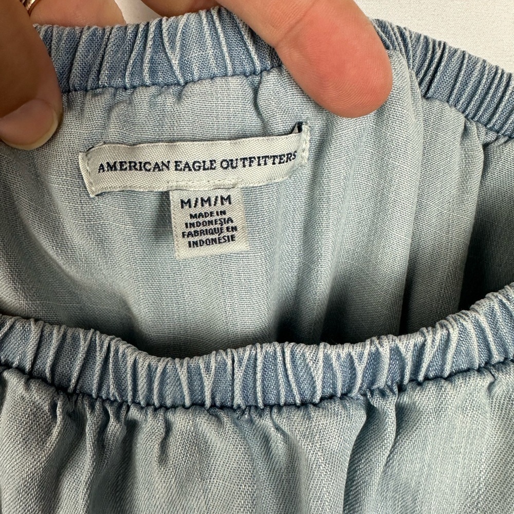 American Eagle Off The Shoulder Chambray Romper. Size Medium. Light wash. - Picture 11 of 11